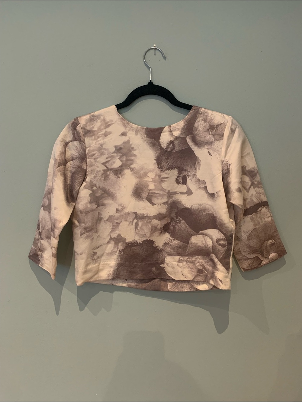 Club Monaco Floral Print Crop Top in Cream and Taupe